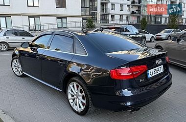 Седан Audi A4 2015 в Львове