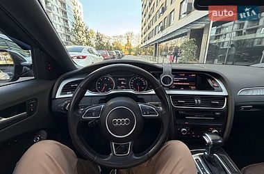 Седан Audi A4 2015 в Львове