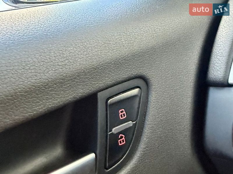 Седан Audi A4 2015 в Львове
