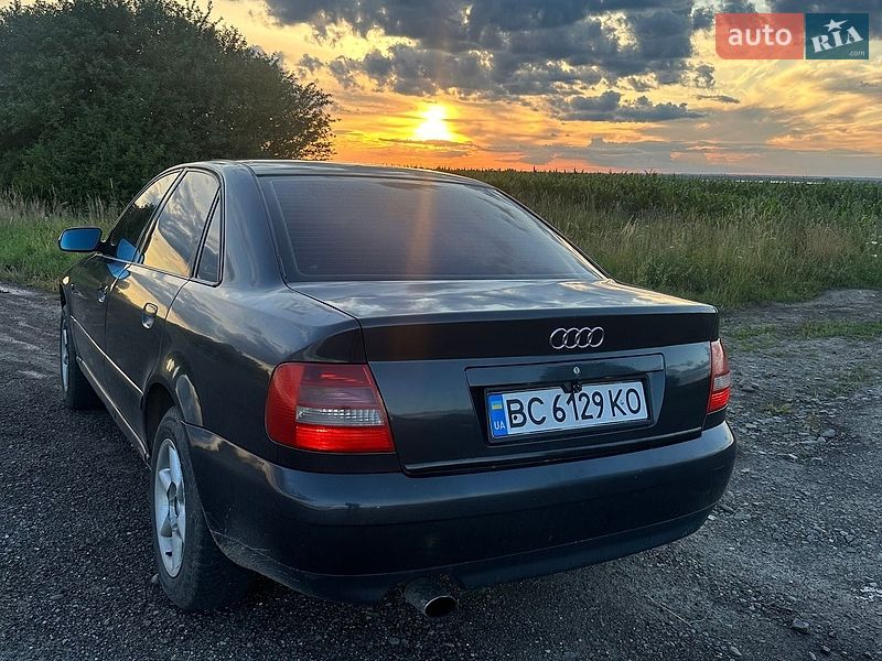 Седан Audi A4 1999 в Бориславі