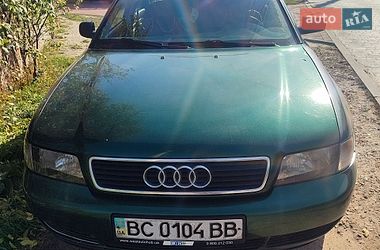 Седан Audi A4 1996 в Львове