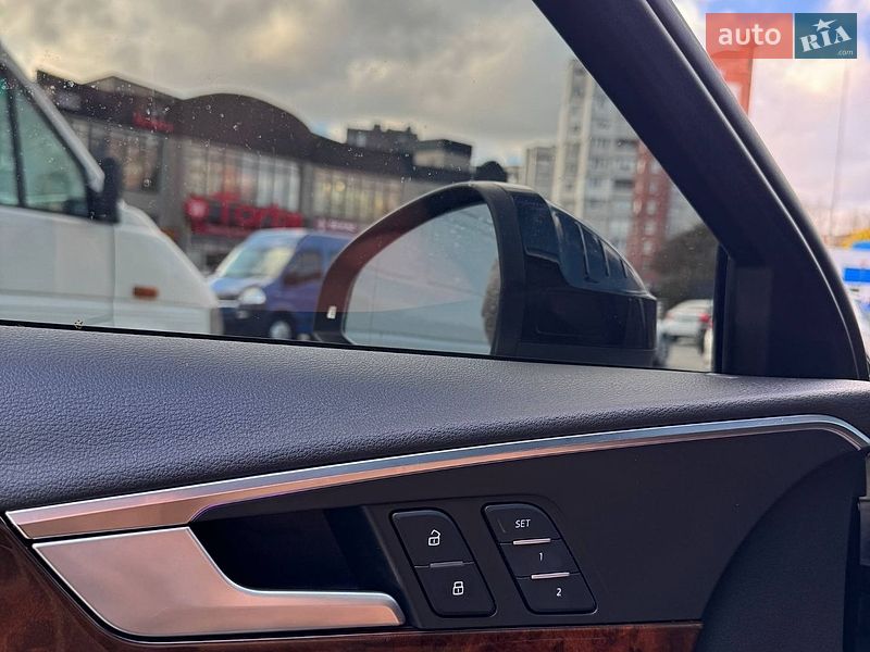 Седан Audi A4 2017 в Тернополі