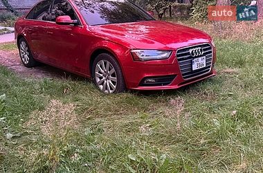 Седан Audi A4 2013 в Кам'янському