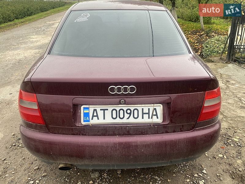 Седан Audi A4 1997 в Рогатині