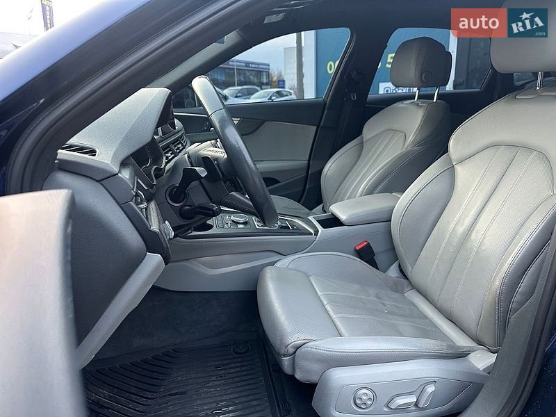 Седан Audi A4 2019 в Киеве