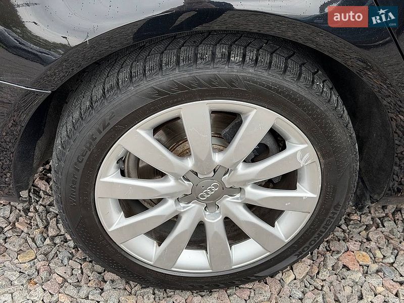 Седан Audi A4 2013 в Винниках