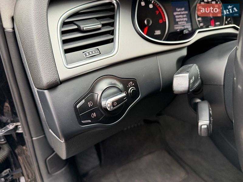 Седан Audi A4 2013 в Винниках