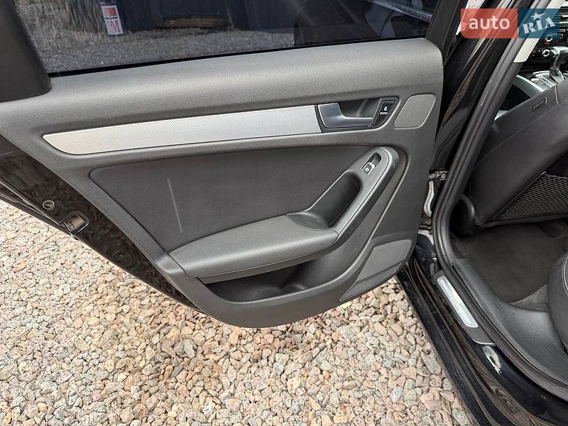 Седан Audi A4 2013 в Винниках