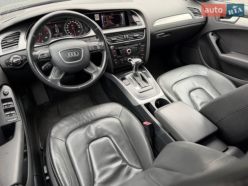 Седан Audi A4 2013 в Винниках