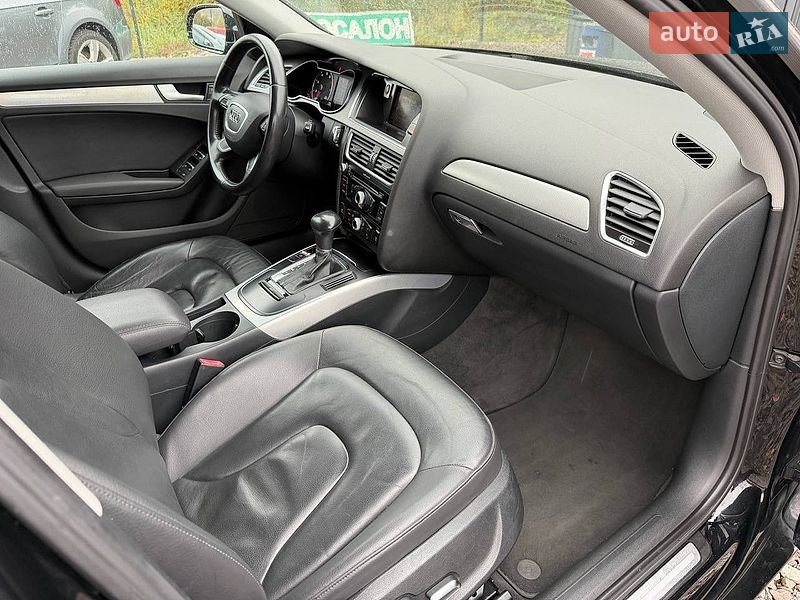 Седан Audi A4 2013 в Винниках