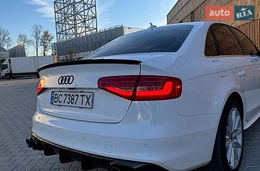 Седан Audi A4 2015 в Львові