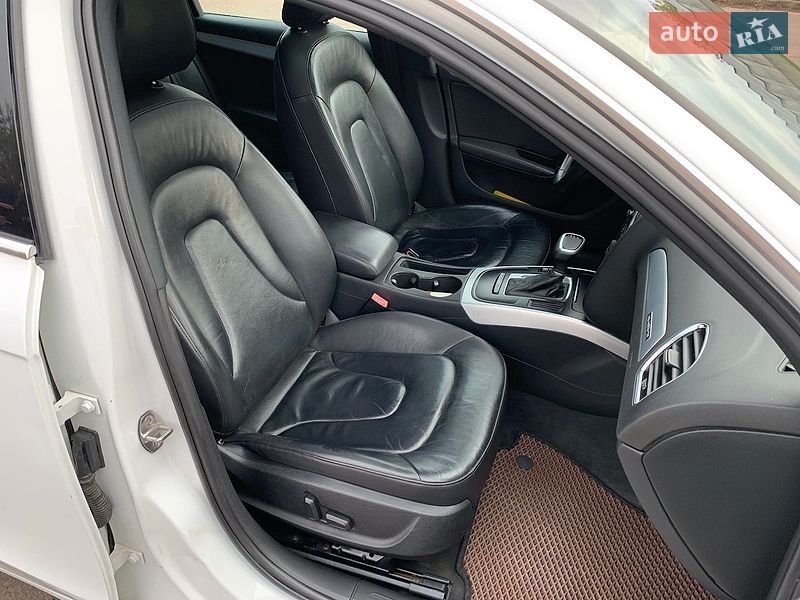 Седан Audi A4 2011 в Прилуках