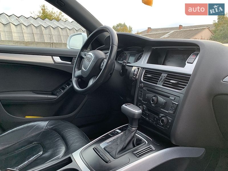 Седан Audi A4 2011 в Прилуках