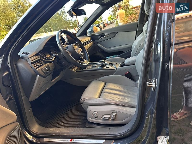 Седан Audi A4 2017 в Львове