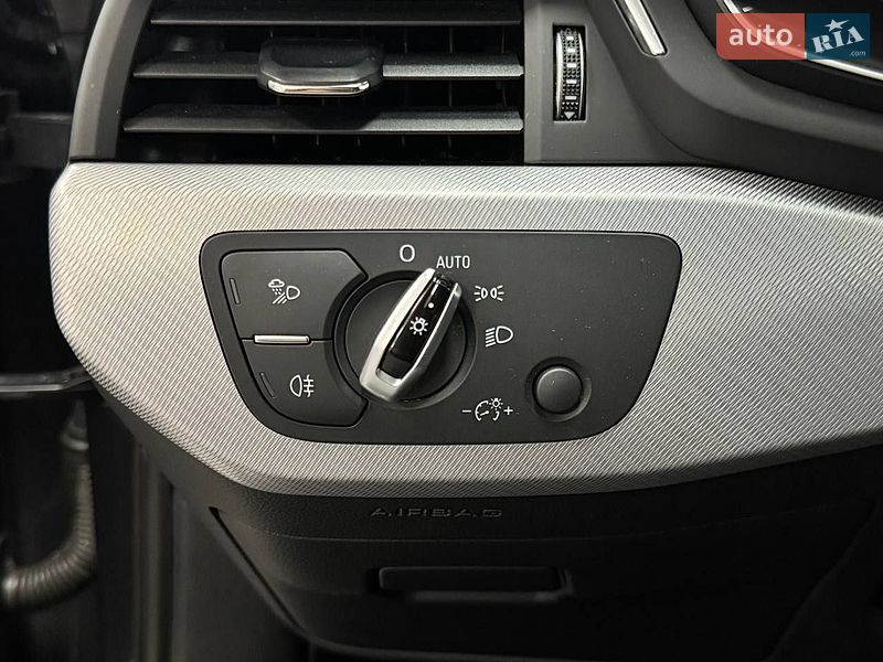Седан Audi A4 2017 в Києві