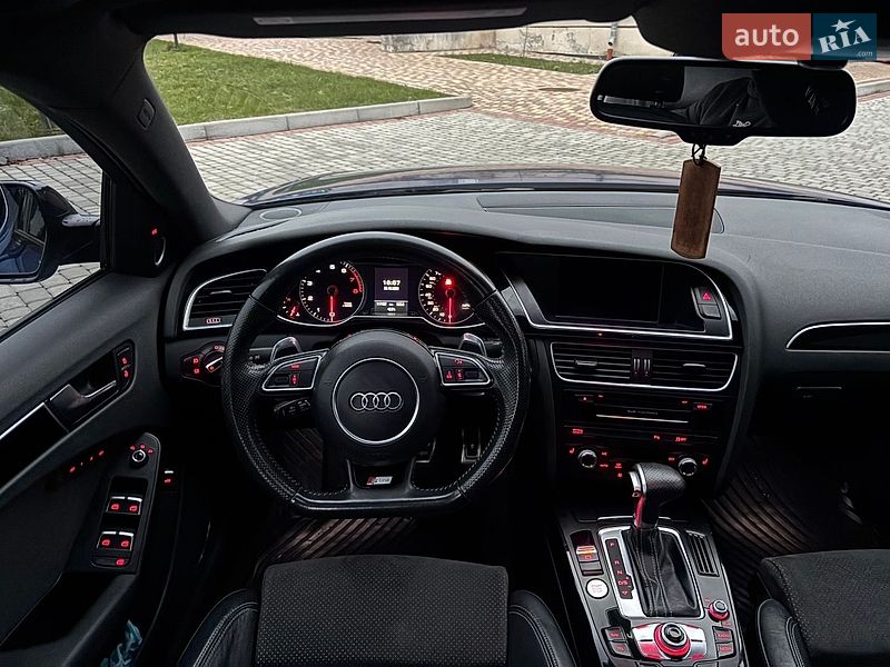 Седан Audi A4 2015 в Івано-Франково