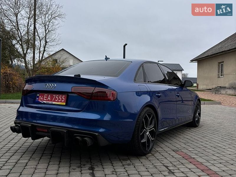 Седан Audi A4 2015 в Івано-Франково
