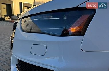 Седан Audi A4 2015 в Львові