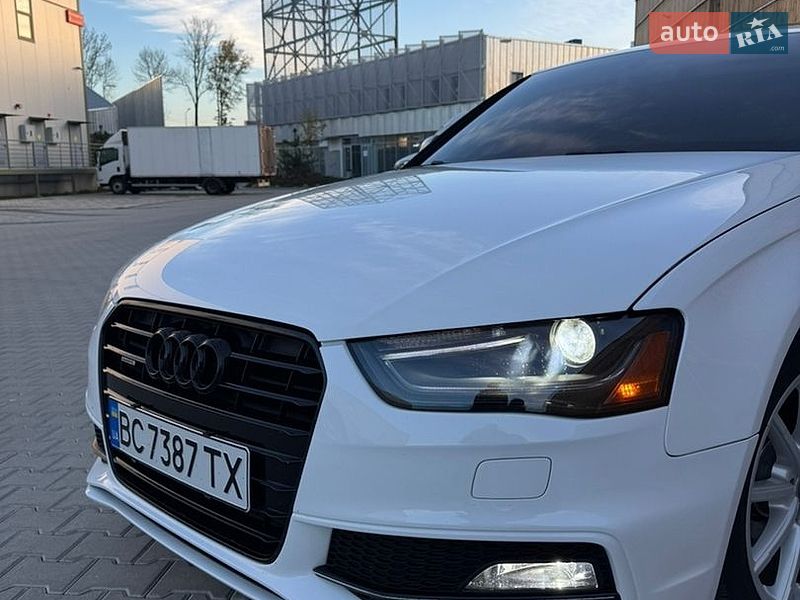 Седан Audi A4 2015 в Львові