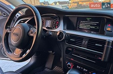 Седан Audi A4 2015 в Львові
