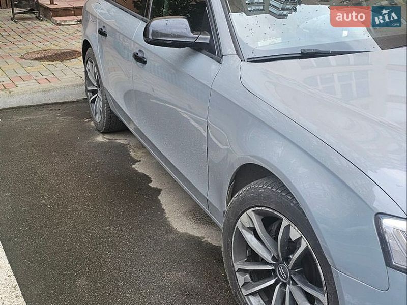 Седан Audi A4 2013 в Киеве