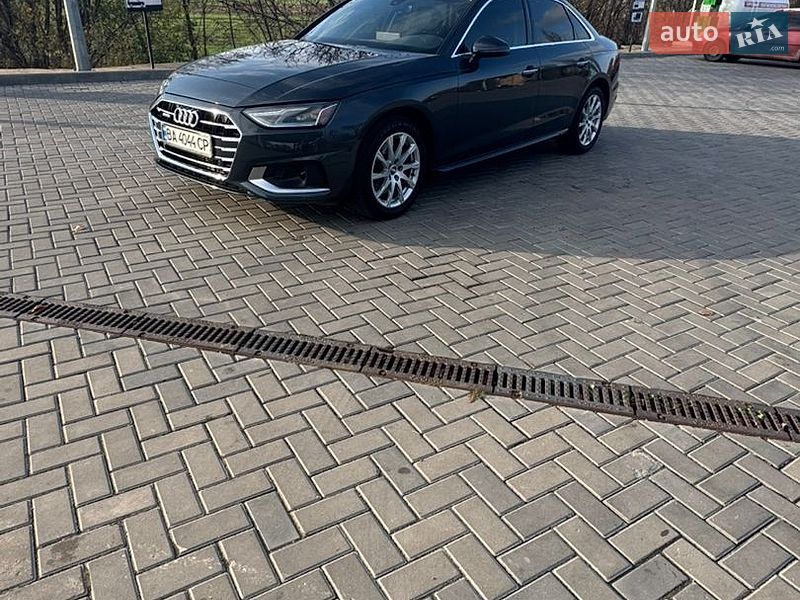 Седан Audi A4 2020 в Гайвороне
