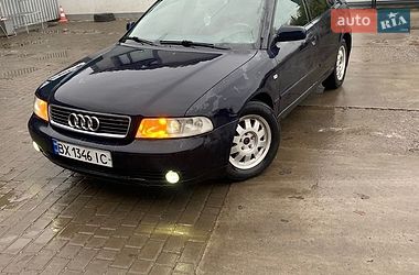 Седан Audi A4 1998 в Теофіполі