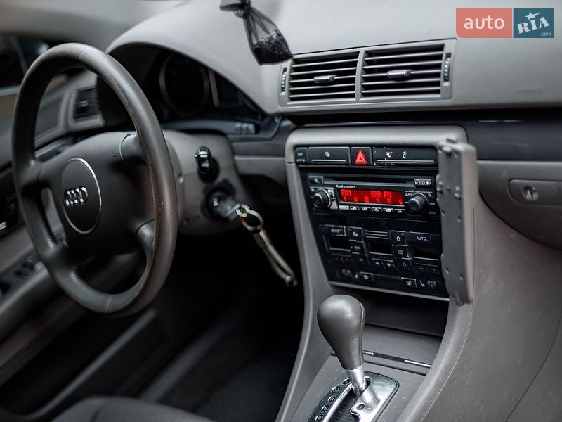 Універсал Audi A4 2001 в Бару