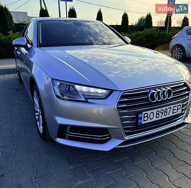 Седан Audi A4 2018 в Тернополі