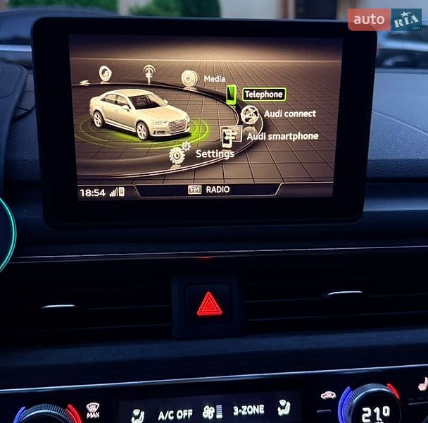 Седан Audi A4 2018 в Тернополі
