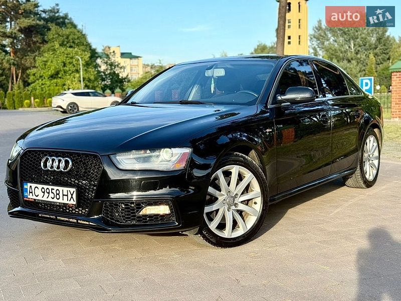 Седан Audi A4 2015 в Львове