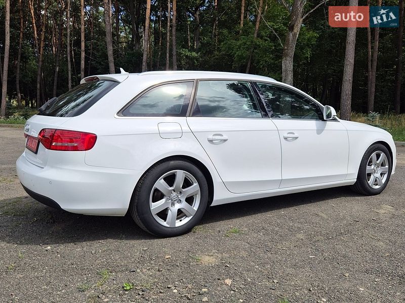 Универсал Audi A4 2008 в Киверцах