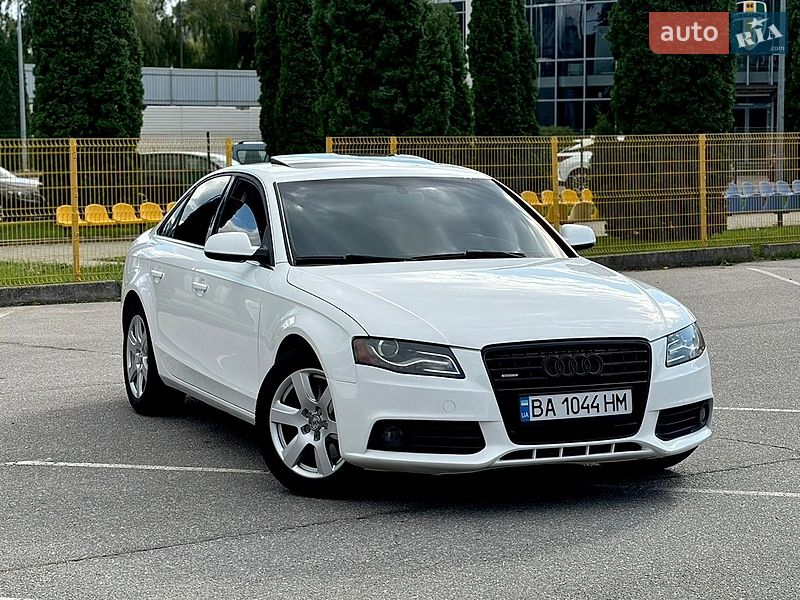 Седан Audi A4 2011 в Александрие