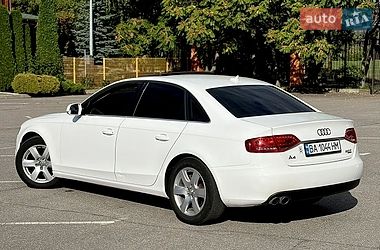 Седан Audi A4 2011 в Александрие