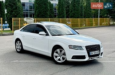 Седан Audi A4 2011 в Александрие
