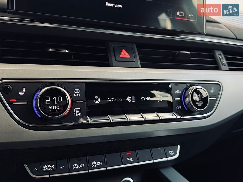 Седан Audi A4 2021 в Киеве