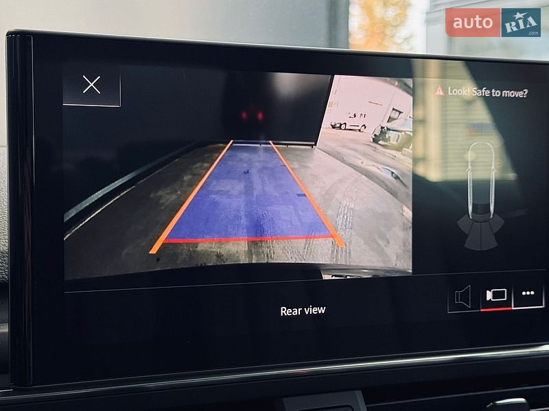 Седан Audi A4 2021 в Киеве