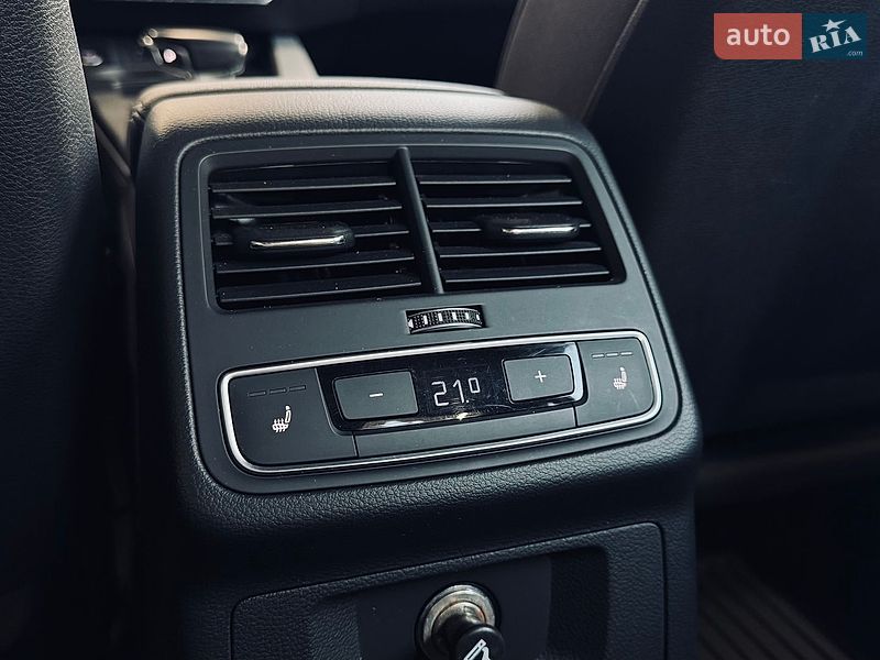 Седан Audi A4 2021 в Киеве