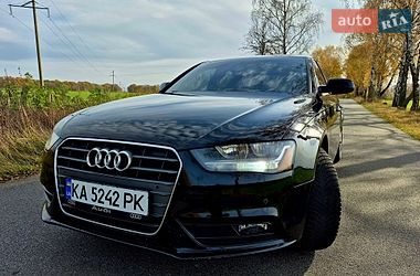 Седан Audi A4 2012 в Мені