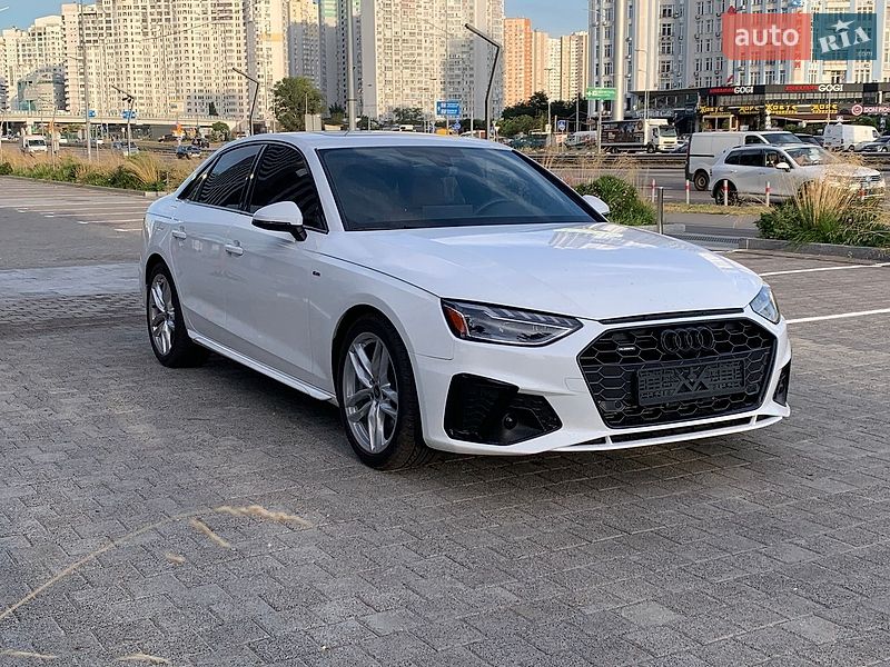 Седан Audi A4 2022 в Киеве