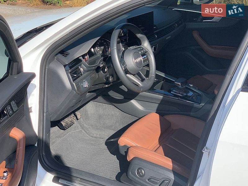 Седан Audi A4 2022 в Киеве