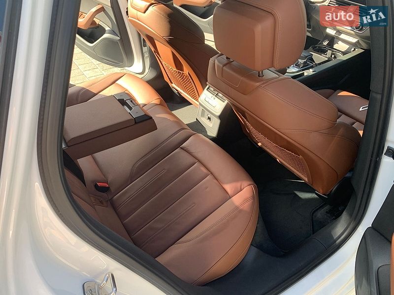 Седан Audi A4 2022 в Киеве