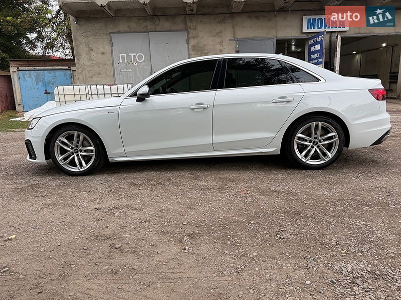 Седан Audi A4 2020 в Киеве