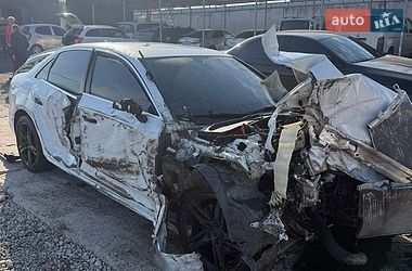 Седан Audi A4 2017 в Кривому Розі