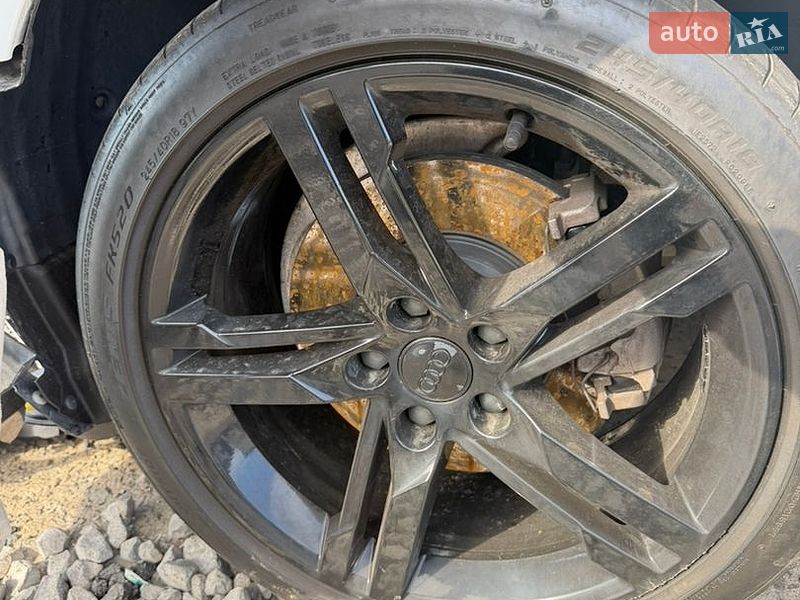 Седан Audi A4 2017 в Кривому Розі
