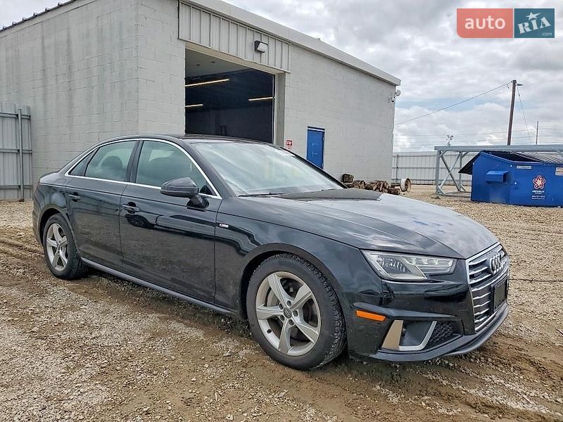 Седан Audi A4 2019 в Львове