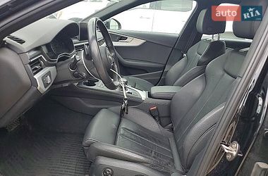 Седан Audi A4 2019 в Львове