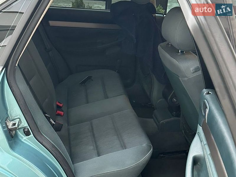 Седан Audi A4 1999 в Виннице