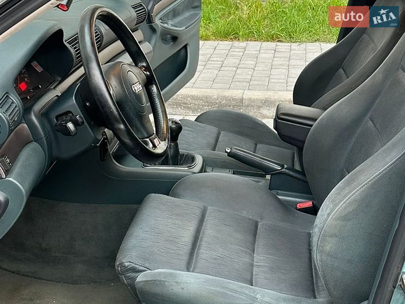 Седан Audi A4 1999 в Виннице