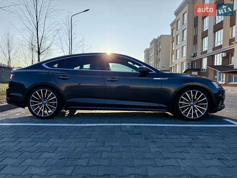 Лифтбек Audi A5 Sportback 2017 в 